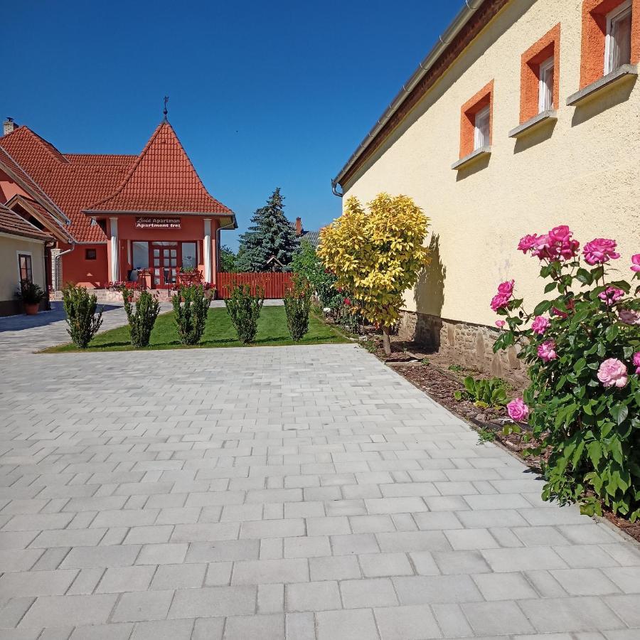 Lívia Apartman Bük Exterior foto